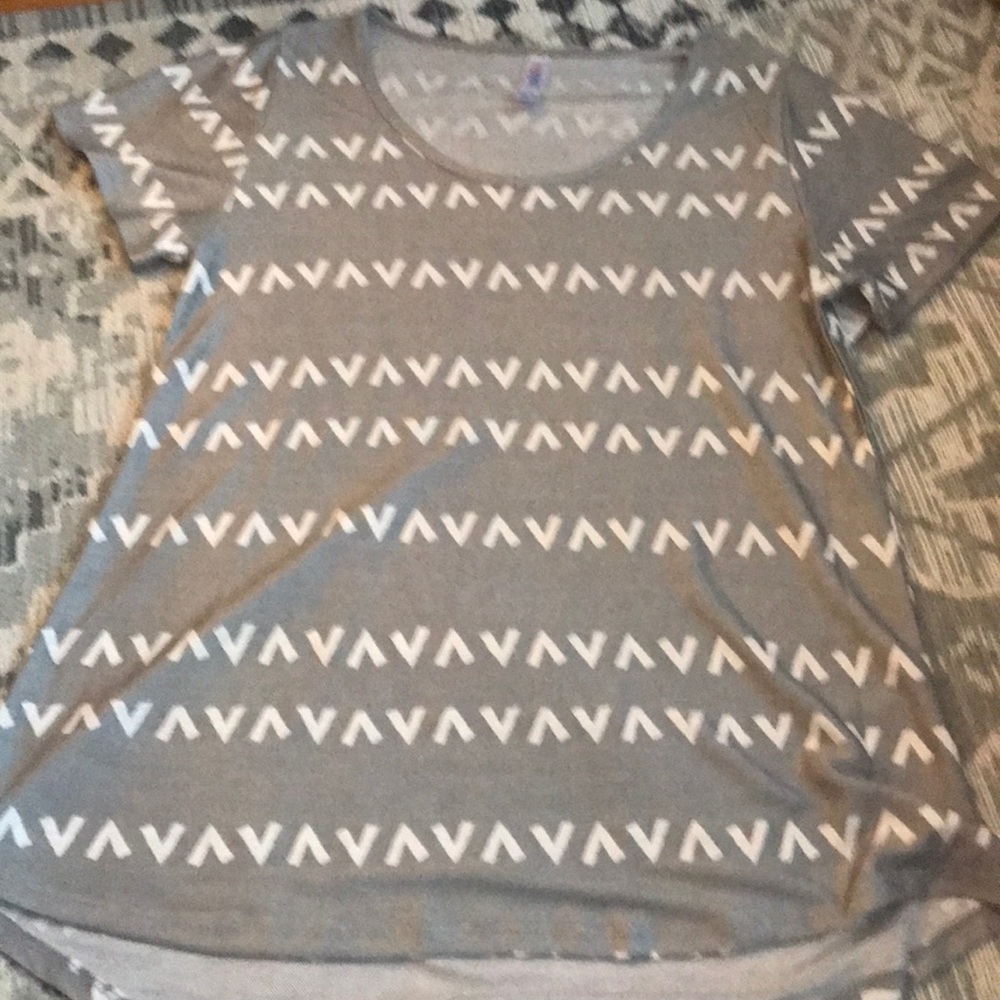 LuLaRoe Classic Tee